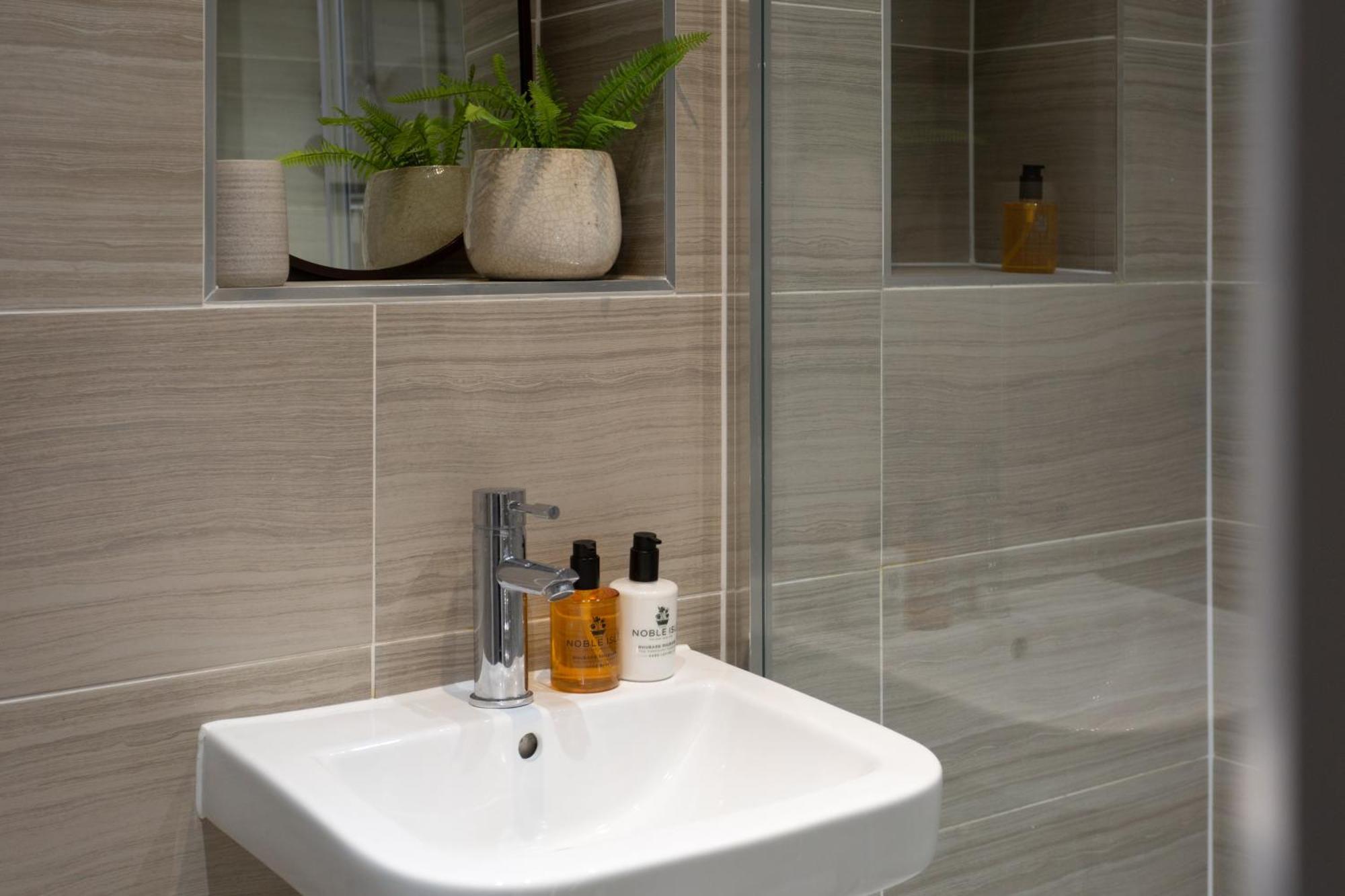 London Mews, Modern Apartment - Sleeps 4 York Zewnętrze zdjęcie