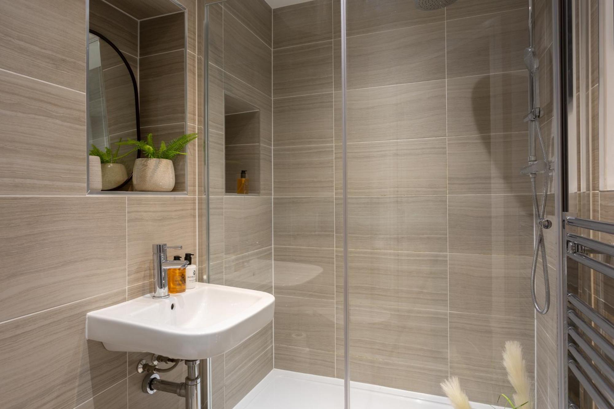 London Mews, Modern Apartment - Sleeps 4 York Zewnętrze zdjęcie