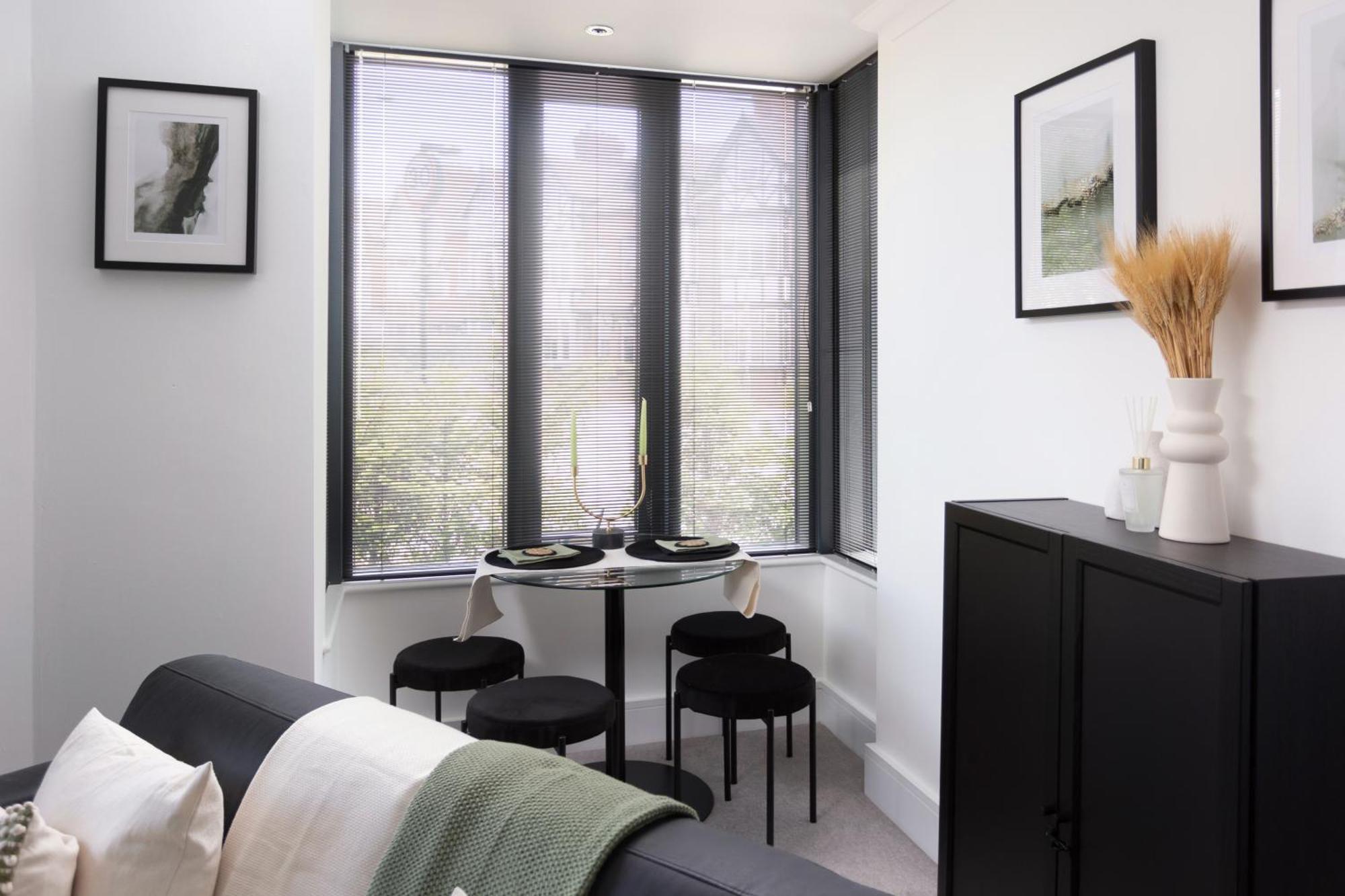 London Mews, Modern Apartment - Sleeps 4 York Zewnętrze zdjęcie